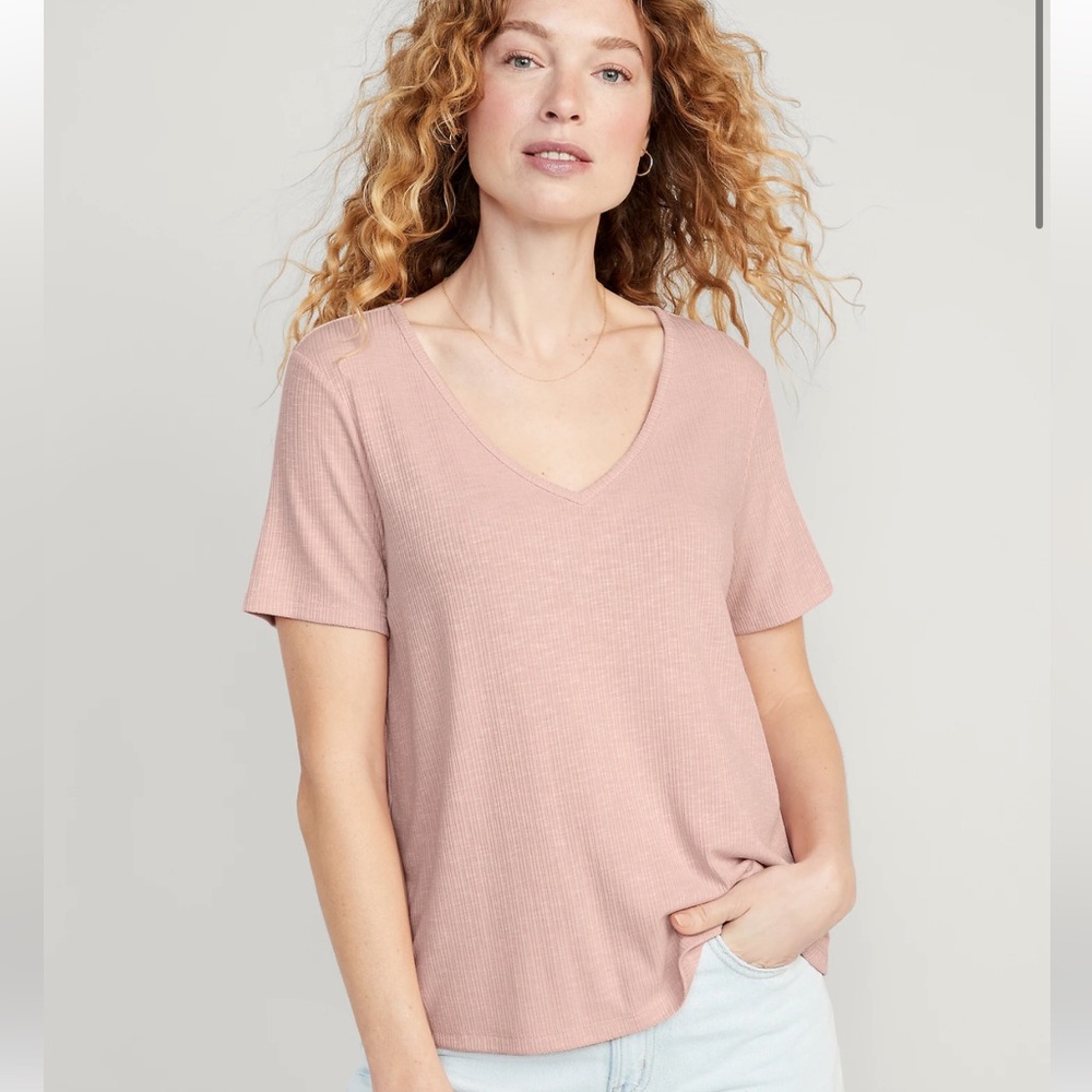 Old Navy Women's Blush V-Neck Tee